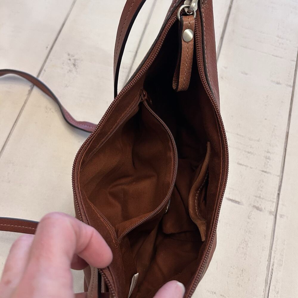 Fossil Leather Purse - Picture 10 of 13